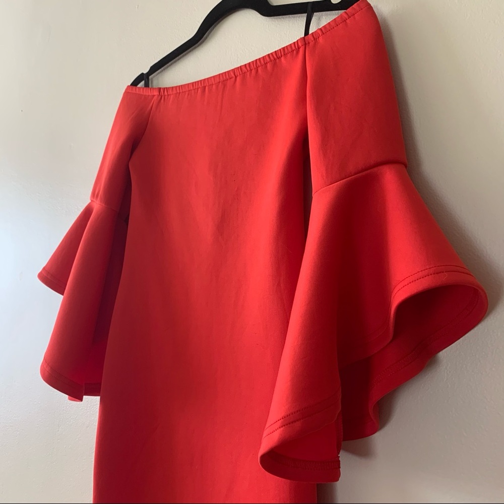 Trumpet Sleeves Classy Off Shoulders Dress - Picture 3 of 8